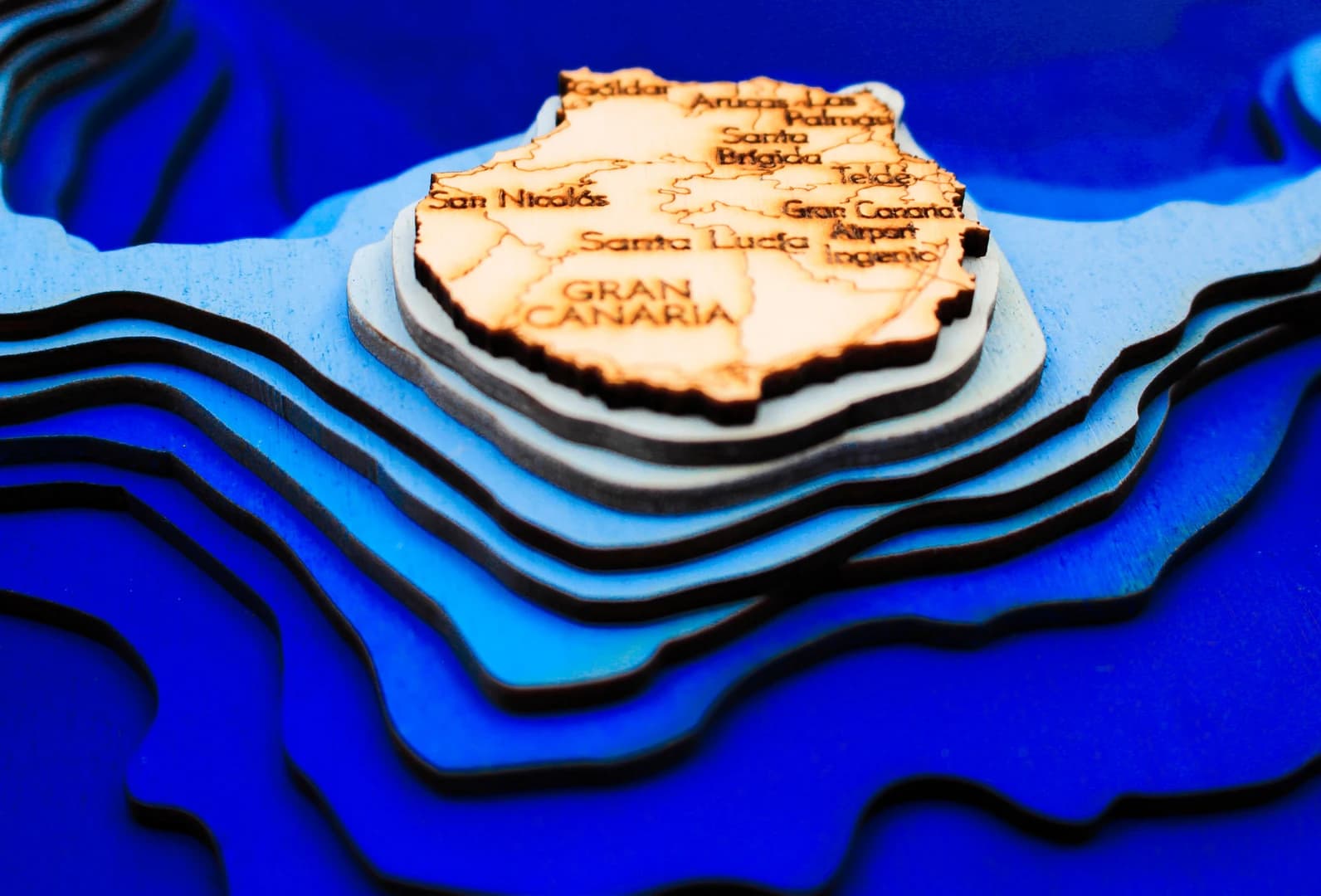 sea-maps_canary-islands-nautical-3d-wooden-depth-map__sizuxmoake.webp