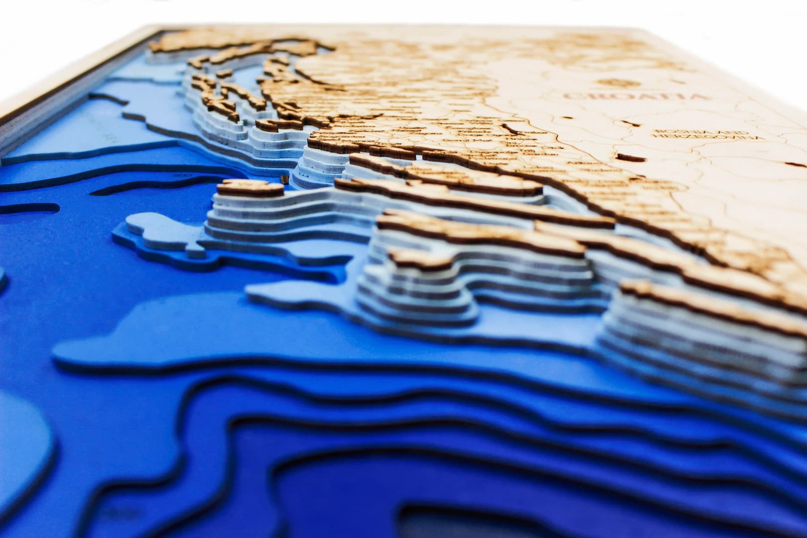 sea-maps_croatia-nautical-3d-wooden-depth-map__r32mp10b65.webp