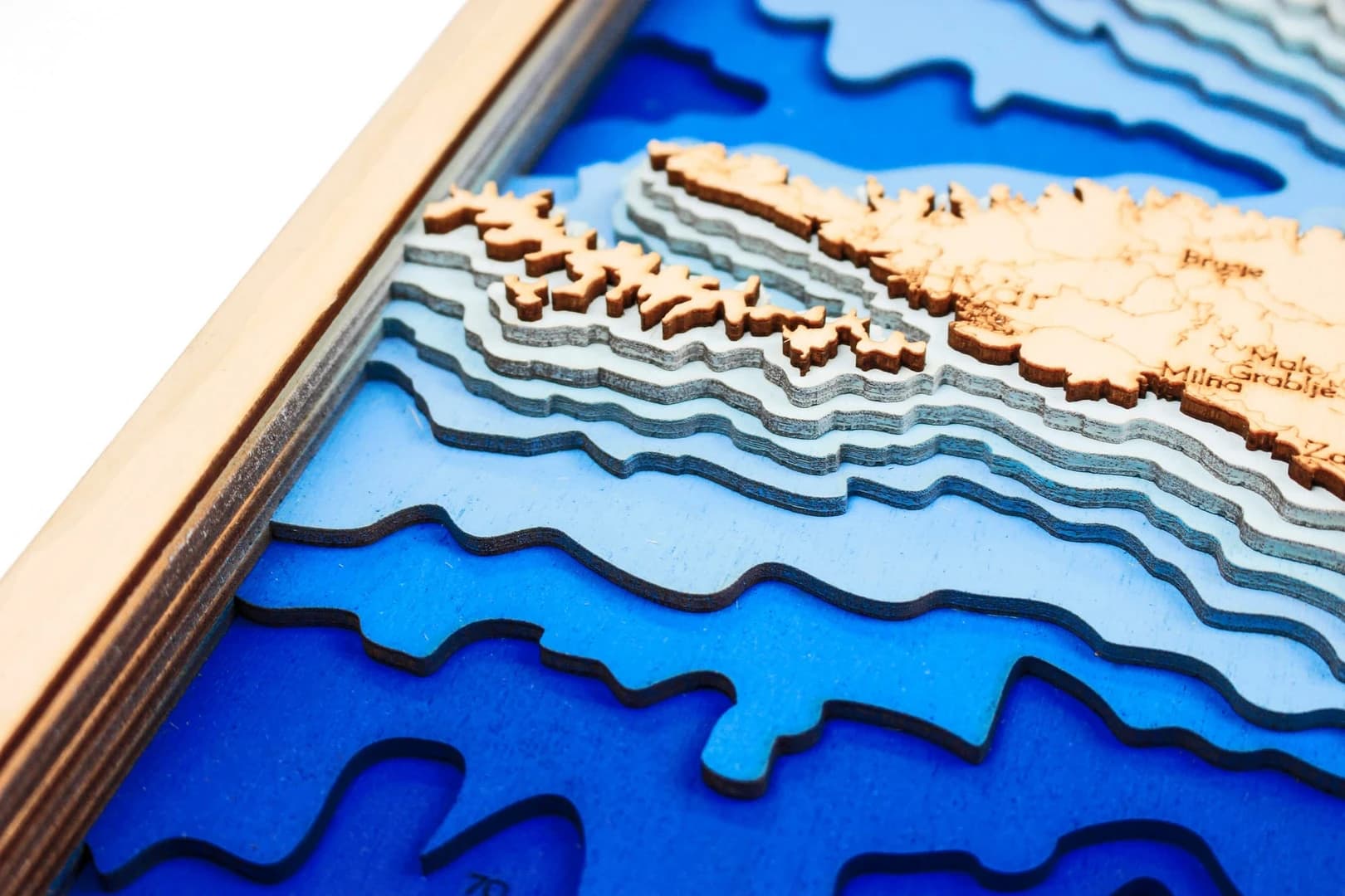 sea-maps_hvar-island-nautical-3d-wooden-depth-map__tx8q7dw6lu.webp