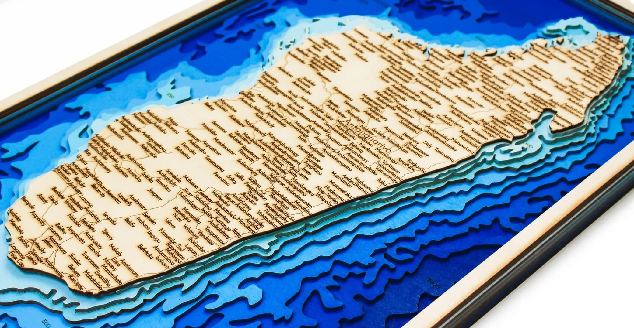 sea-maps_madagascar-nautical-3d-wooden-depth-map__43xcfvukmg7.webp