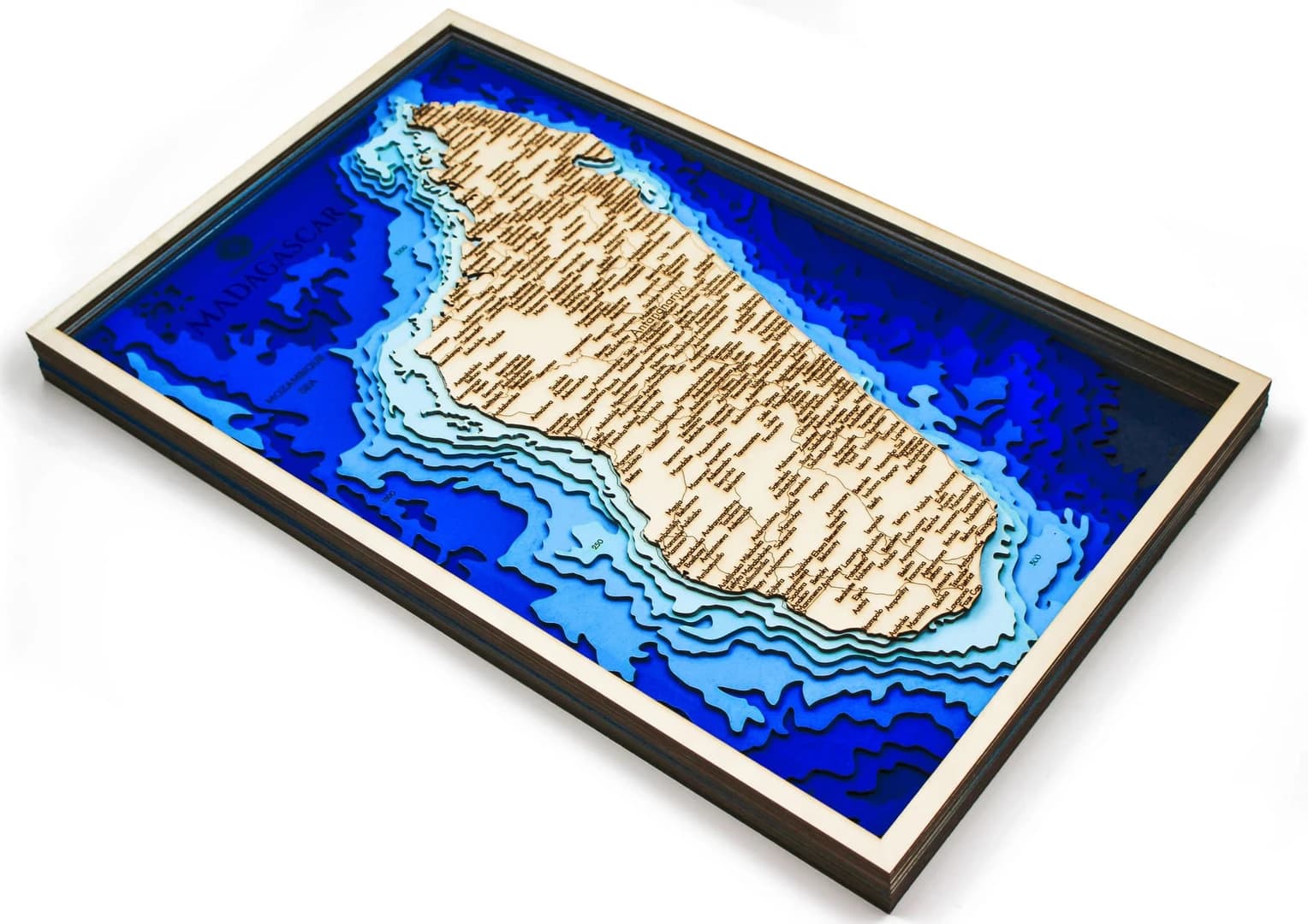 sea-maps_madagascar-nautical-3d-wooden-depth-map__s6xwb77t85a.webp