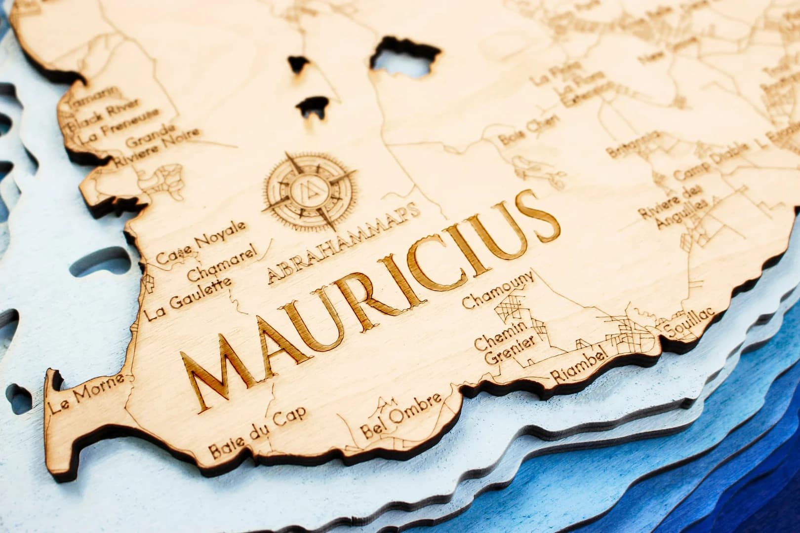 sea-maps_mauricius-nautical-3d-wooden-depth-map__2q2wrm0dpaw.webp