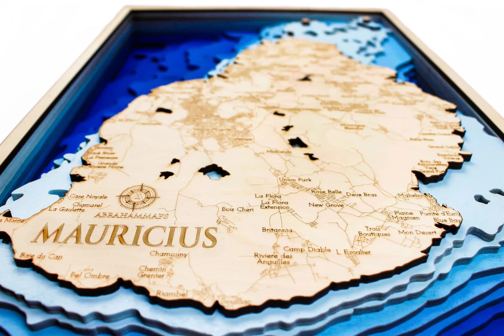 sea-maps_mauricius-nautical-3d-wooden-depth-map__x0uu0pqi4te.webp