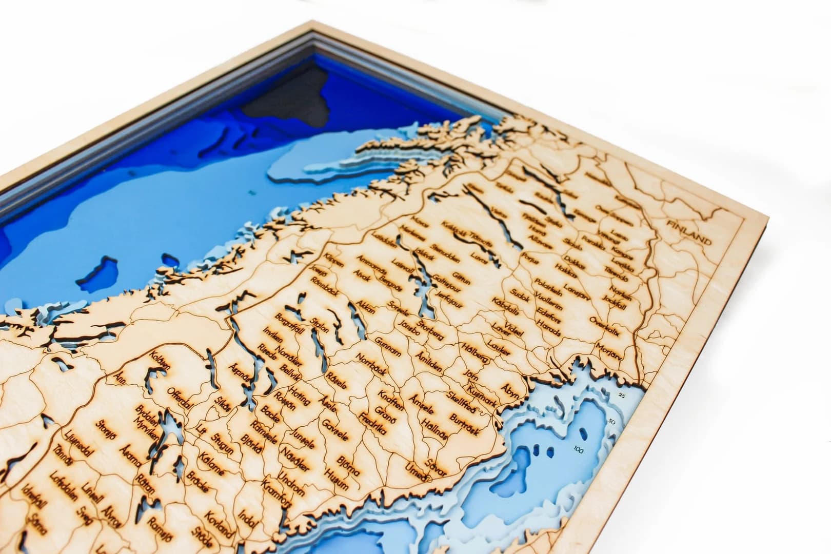 sea-maps_swedem-nautical-3d-wooden-depth-map__6nsne79x2mh.webp