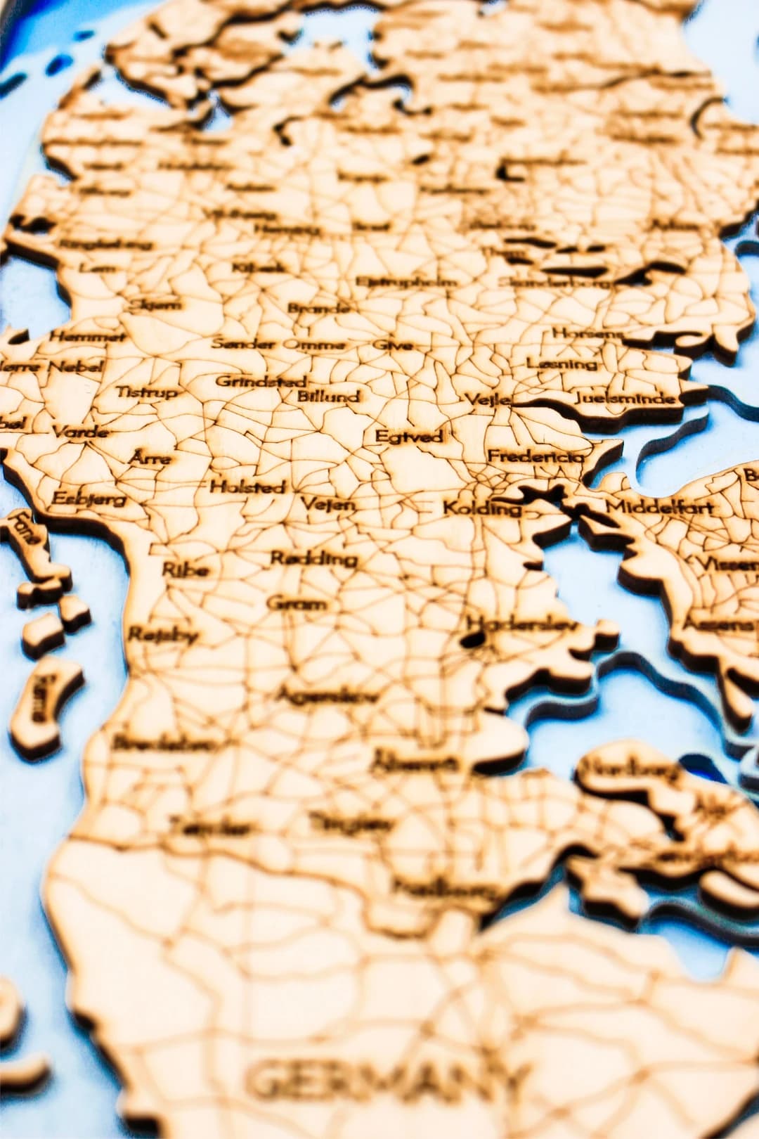 sea-maps_uae-nautical-3d-wooden-depth-map__v3bgqw6f7e.webp