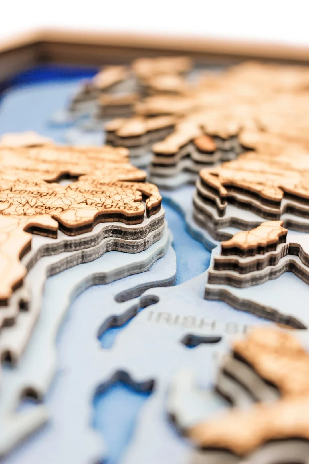 sea-maps_united-kingdom-nautical-3d-wooden-depth-map__yb6ij72t3sh.webp