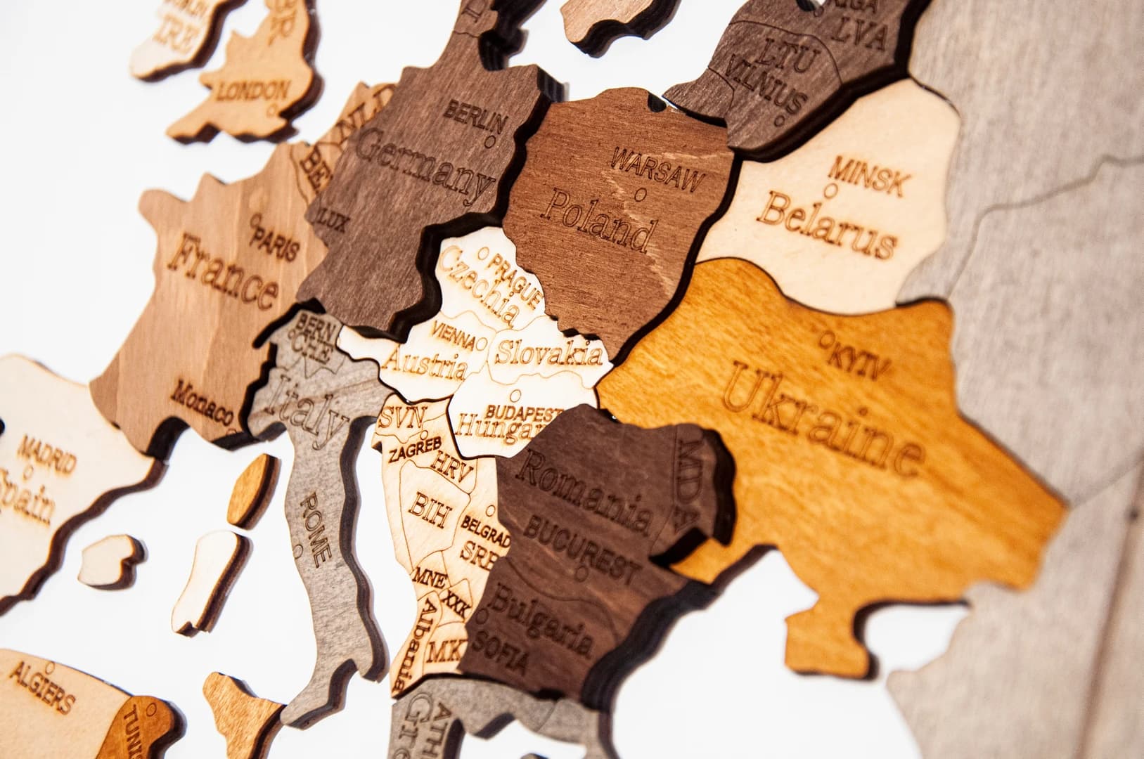 world-maps_3d-wooden-world-map---mix-color__qzekenxhpvj.webp